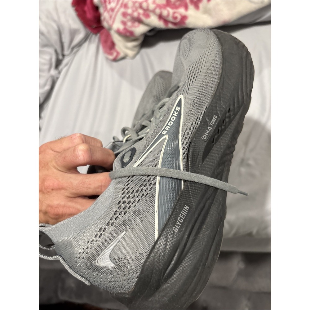 brooks glycerin 22 Gray Size 11 - Picture 3 of 7